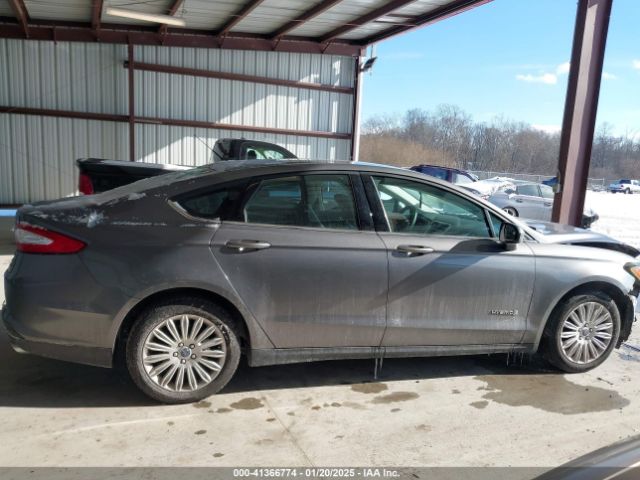 3FA6P0UUXER369125 Ford Fusion Hybrid S