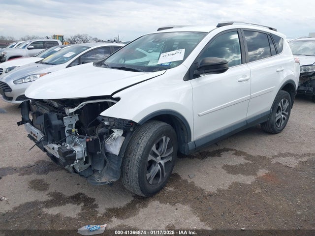 Toyota RAV4 LE 2018 2T3BFREV2JW755857 Image 2