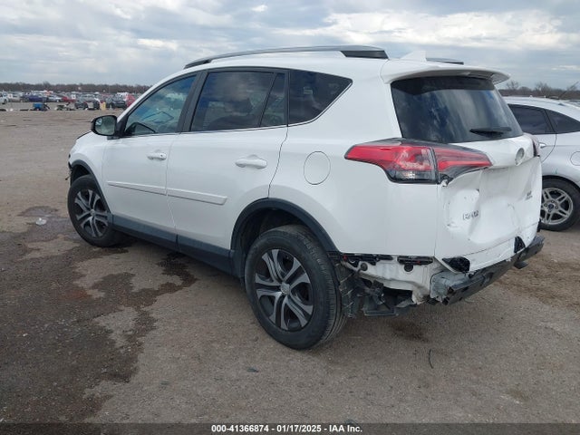 Toyota RAV4 LE 2018 2T3BFREV2JW755857 Image 3