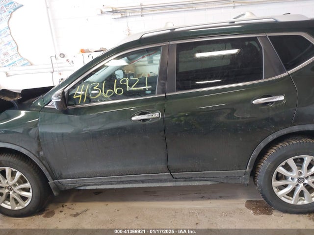 Nissan ROGUE SV 2018 5N1AT2MV6JC720671 Image 14