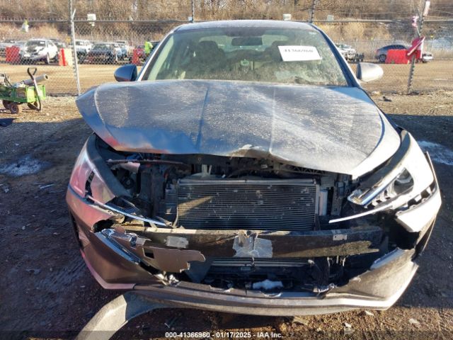 5NPD74LF5KH450687 Hyundai ELANTRA SE