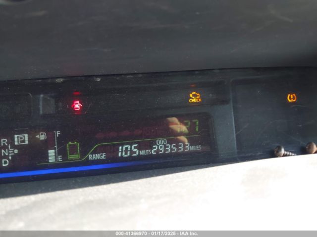 JTDZN3EU8GJ043947 Toyota Prius V Two