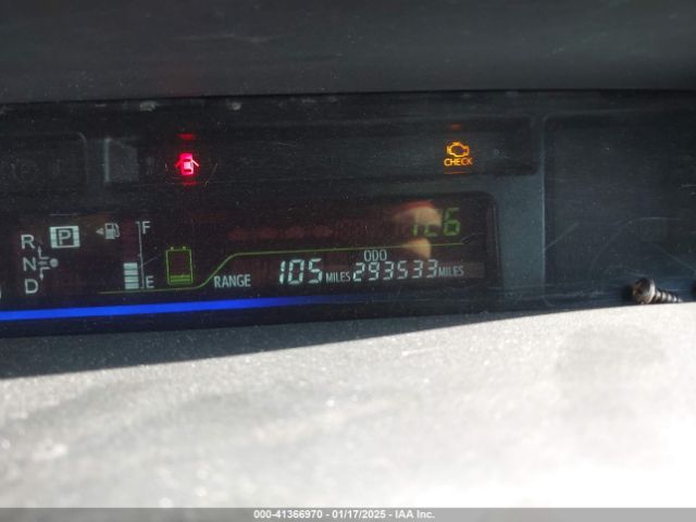 JTDZN3EU8GJ043947 Toyota Prius V Two