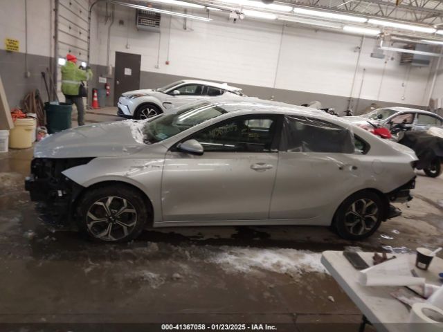 3KPF24AD3LE184195 KIA Forte Lxs