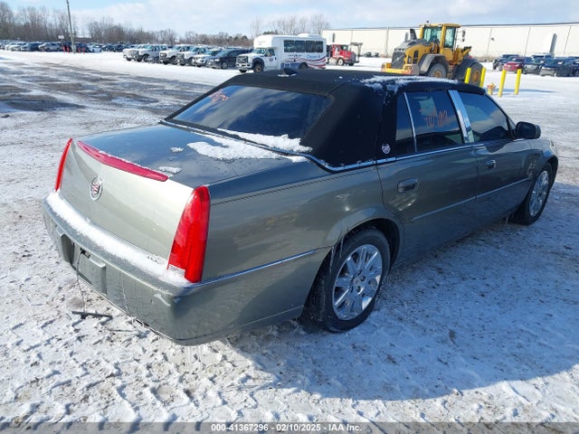 2011 CADILLAC DTS 1G6KH5E62BU150332 Photo 3