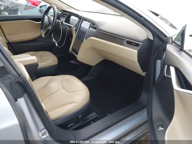 2013 TESLA MODEL S 5YJSA1AG1DFP09194 Photo 4