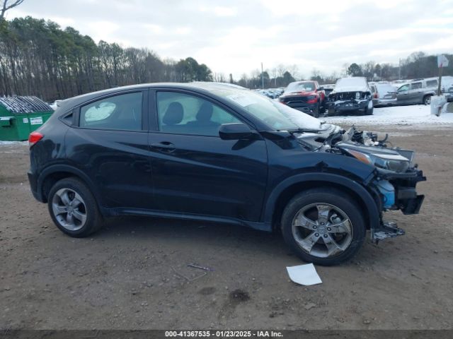 3CZRU6H33NM703667 Honda Hr-v Awd Lx