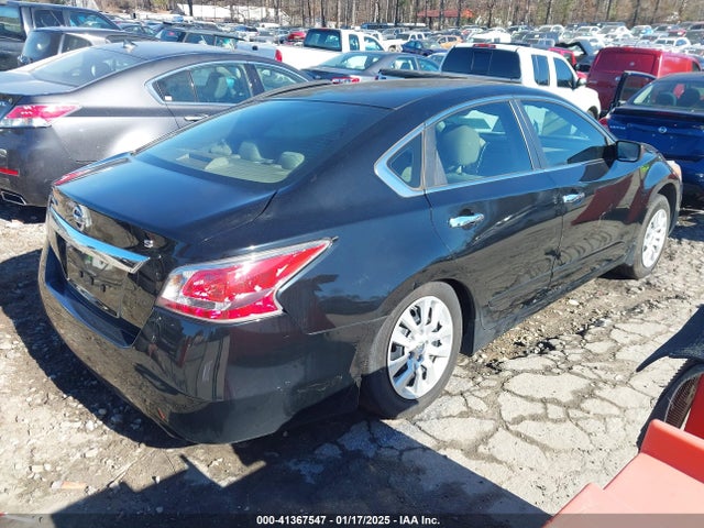 Nissan Altima 2.5 S 2015 1N4AL3AP0FC191070 Image 4