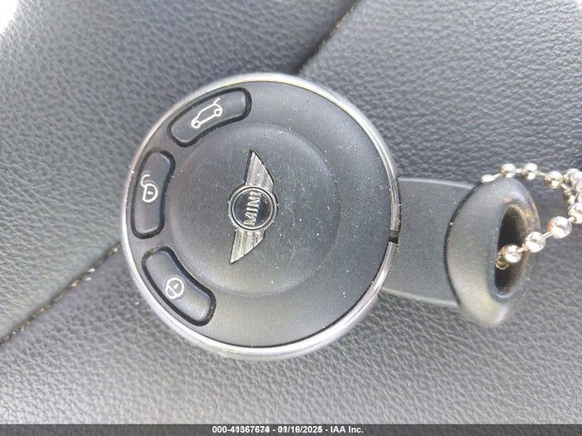 2013 MINI CLUBMAN WMWZF3C57DT571338 Photo 10