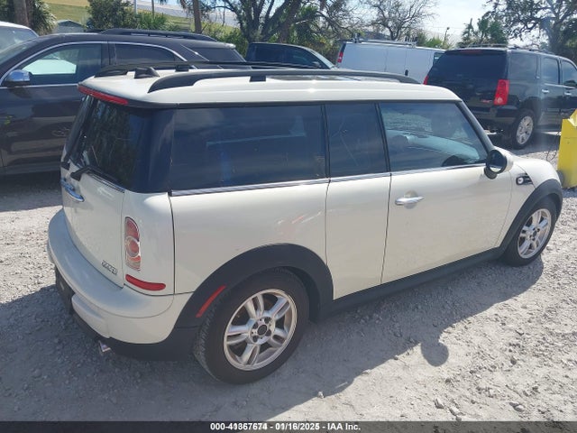 2013 MINI CLUBMAN WMWZF3C57DT571338 Photo 3