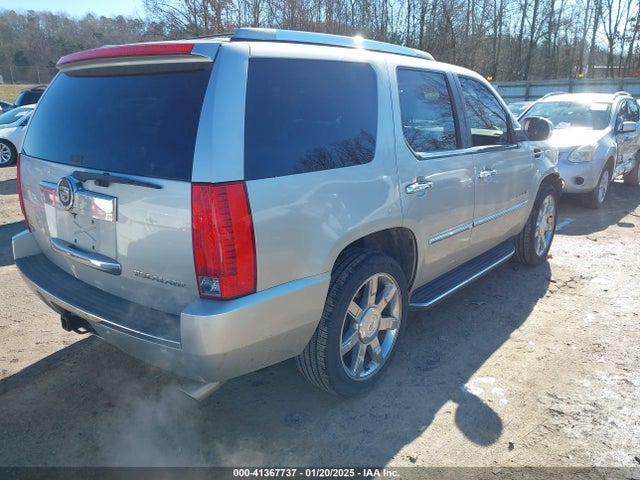 2010 CADILLAC ESCALADE 1GYUKBEF0AR102751 Photo 3