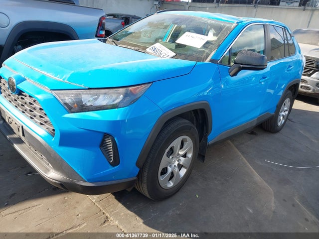 Toyota RAV4 LE 2019 2T3H1RFV8KW026514 Image 2