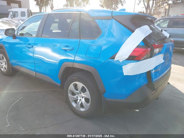 Toyota RAV4 LE 2019 2T3H1RFV8KW026514 Image 3