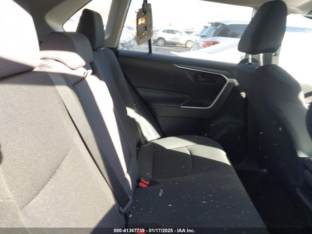 Toyota RAV4 LE 2019 2T3H1RFV8KW026514 Image 8