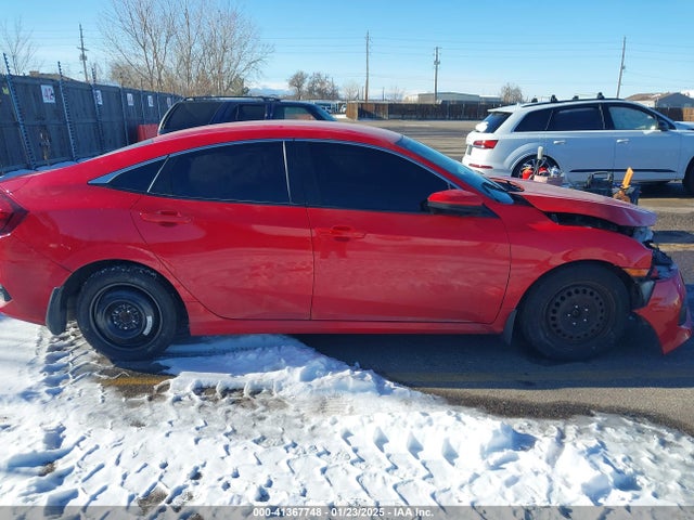 Honda Civic Lx 2018 2HGFC2F51JH570667 Image 13