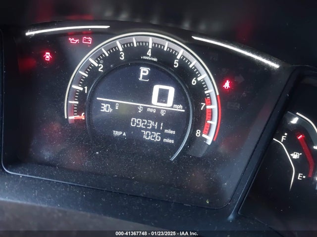 Honda Civic Lx 2018 2HGFC2F51JH570667 Image 15