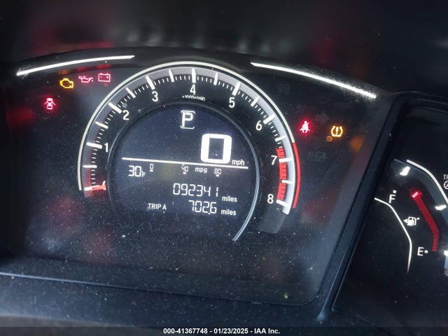Honda Civic Lx 2018 2HGFC2F51JH570667 Image 7