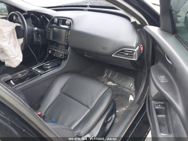 SAJAR4BG7HA948575 Jaguar Xe 25t