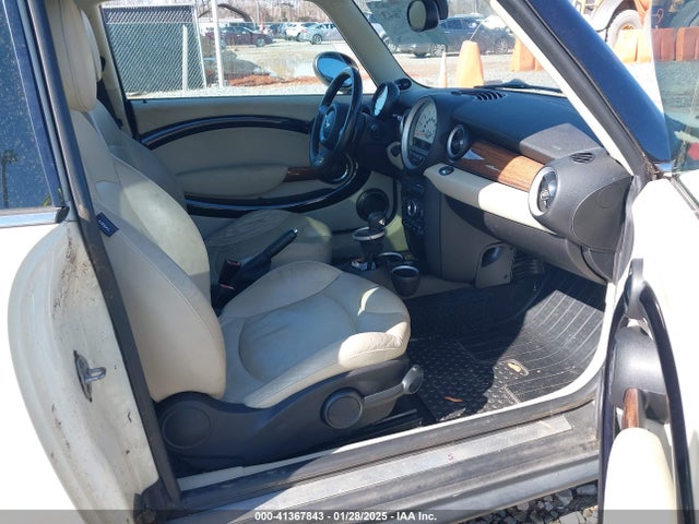 2011 MINI COOPER S CLUBMAN WMWZG3C57BTY36821 Photo 4