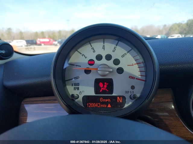 2011 MINI COOPER S CLUBMAN WMWZG3C57BTY36821 Photo 6