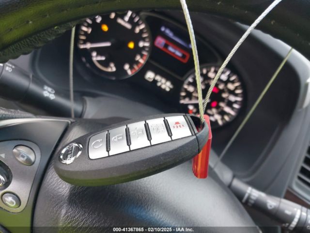 5N1AR2MN5EC704062 Nissan Pathfinder Sl