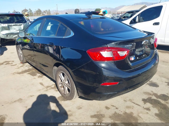 Chevrolet Cruze Lt Auto 2018 1G1BE5SM9J7138886 Image 3