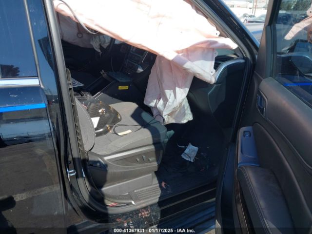 1GNLCDECXJR298690 Chevrolet Tahoe Commercial Fleet