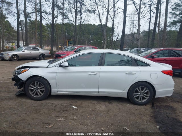 Hyundai SONATA SE 2016 5NPE24AF7GH371034 Image 14