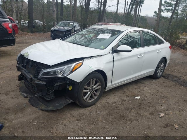 Hyundai SONATA SE 2016 5NPE24AF7GH371034 Image 2