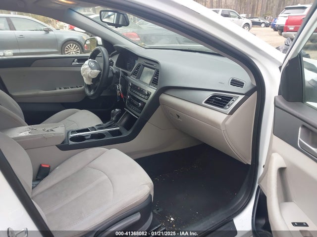 Hyundai SONATA SE 2016 5NPE24AF7GH371034 Image 5