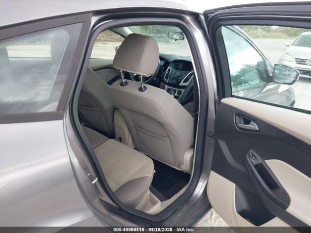 1FADP3K23EL417265 Ford FOCUS SE