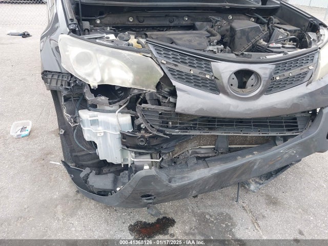 Toyota RAV4 LE 2014 JTMZFREVXEJ005089 Image 6