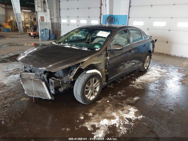 Hyundai SONATA SE 2017 5NPE24AF2HH463976 Image 2