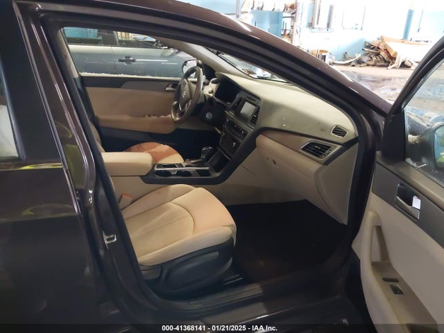 Hyundai SONATA SE 2017 5NPE24AF2HH463976 Image 5