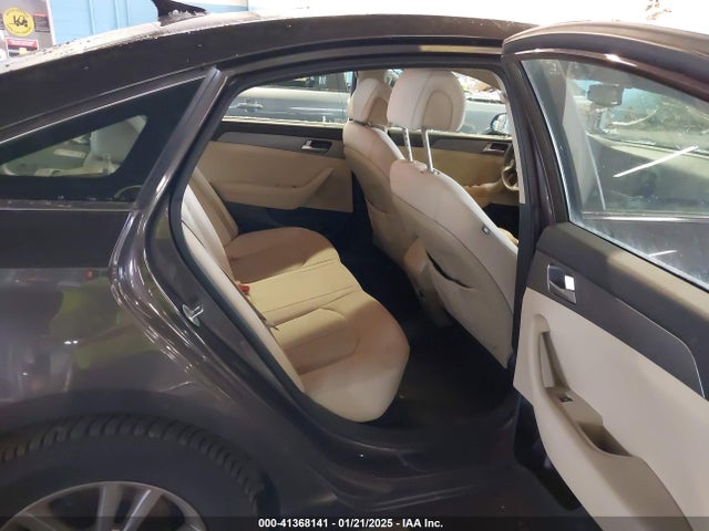 Hyundai SONATA SE 2017 5NPE24AF2HH463976 Image 8
