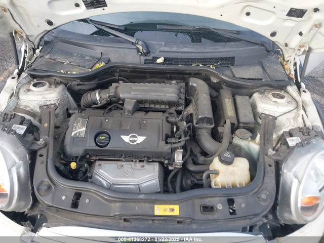 2011 MINI COOPER WMWSU3C50BT098788 Photo 9