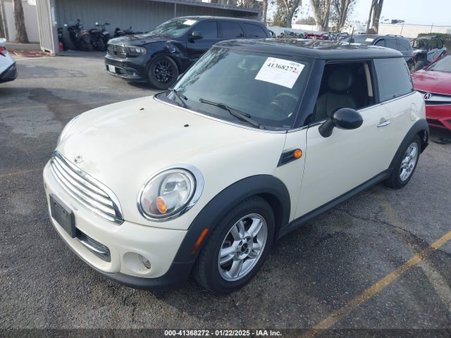 2011 MINI COOPER WMWSU3C50BT098788 Photo 1