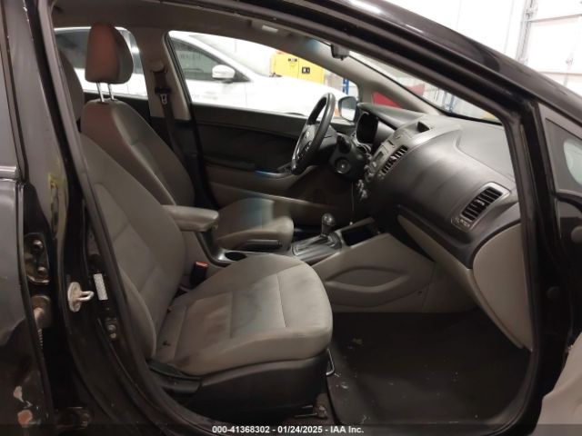 KNAFK4A68E5092061 KIA FORTE LX