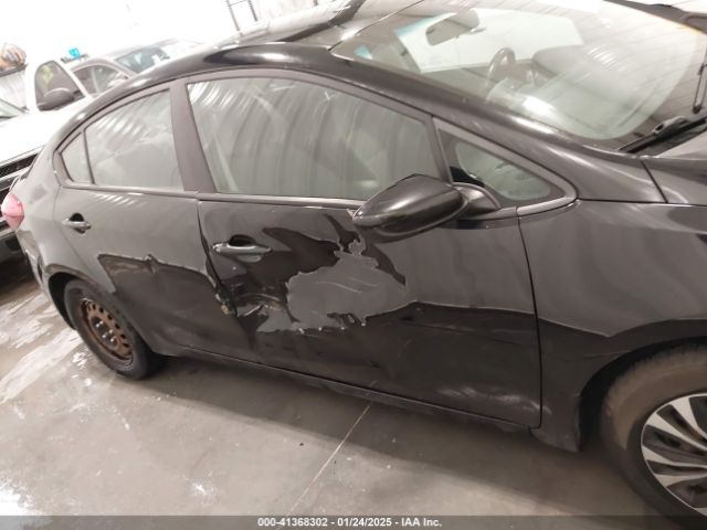 KNAFK4A68E5092061 KIA FORTE LX