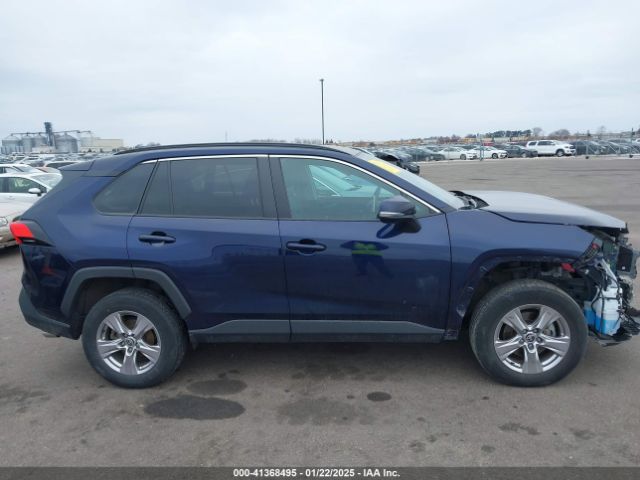 2T3P1RFV7NW268386 Toyota Rav4 Xle