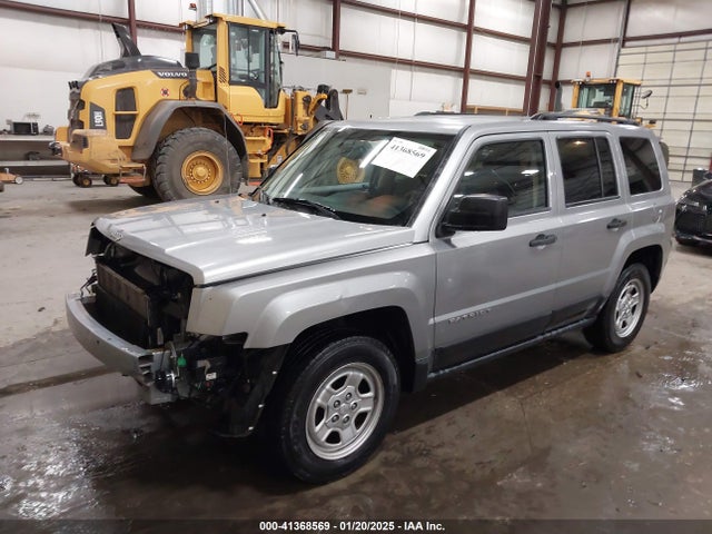 1C4NJPBA2FD400127 Jeep Patriot Sport