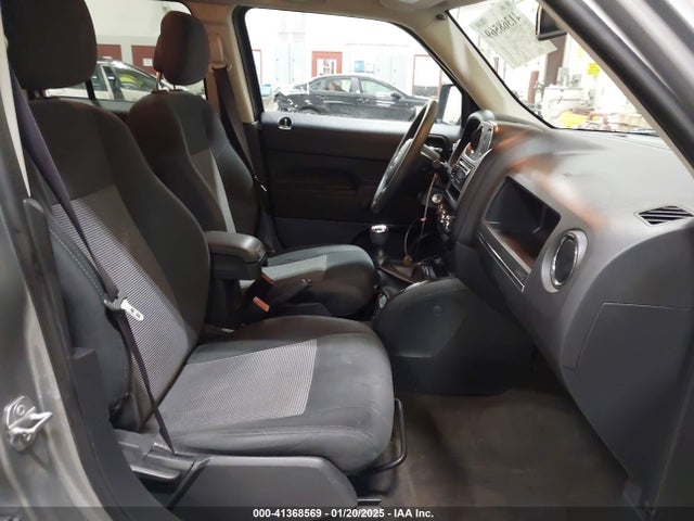 1C4NJPBA2FD400127 Jeep Patriot Sport