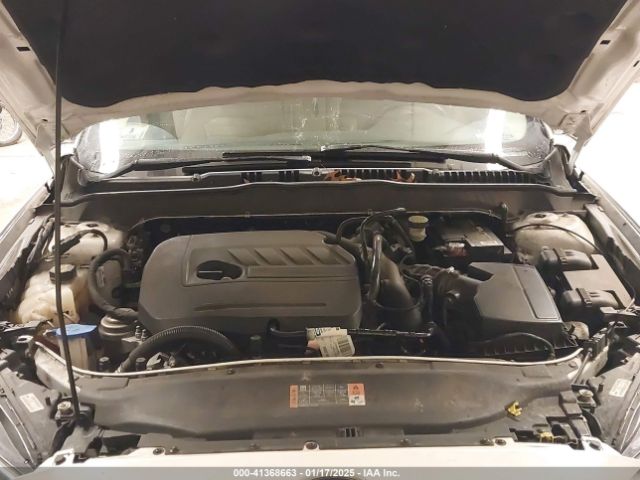 3FA6P0HD8GR100814 Ford FUSION SE