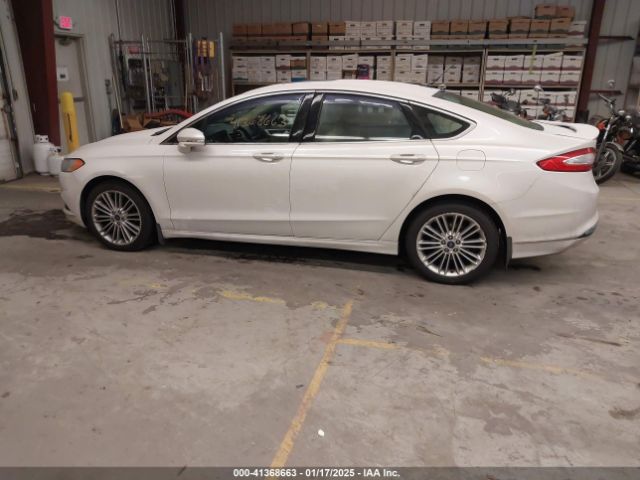 3FA6P0HD8GR100814 Ford FUSION SE