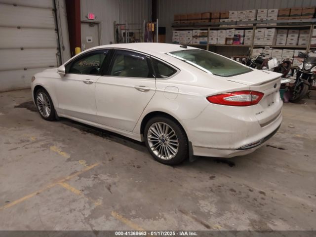 3FA6P0HD8GR100814 Ford FUSION SE