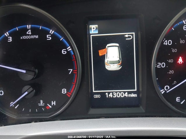 Toyota RAV4 LE 2018 JTMZFREV3JD120285 Image 7