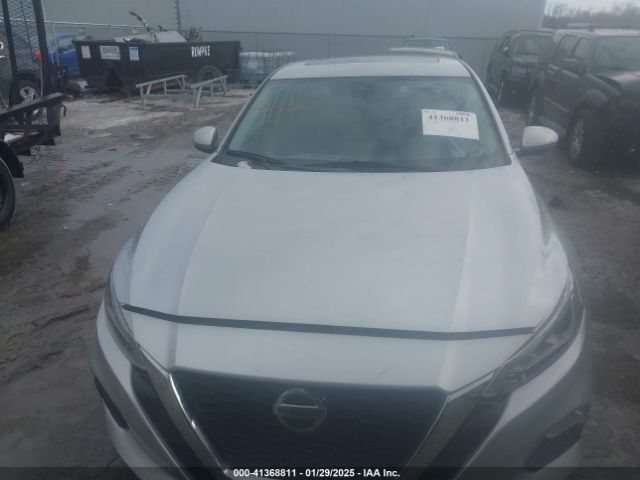 1N4BL4DW0NN332896 Nissan Altima Sv Intelligent Awd