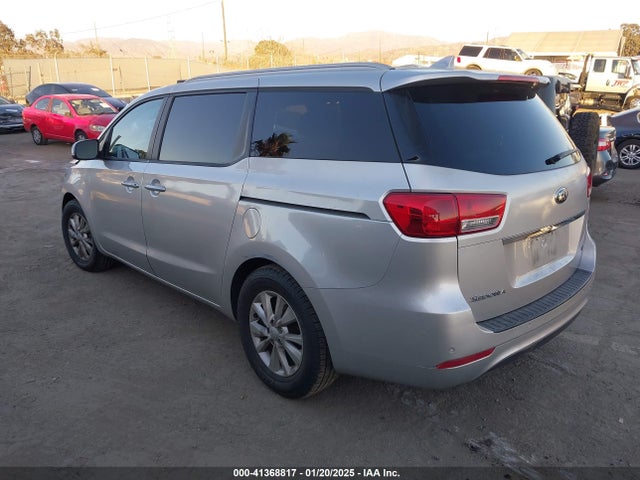 KNDMB5C14G6162721 KIA SEDONA LX