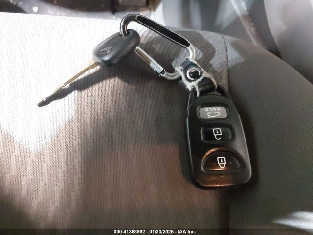 KMHDH4AE2GU632556 Hyundai ELANTRA SE