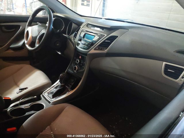 KMHDH4AE2GU632556 Hyundai ELANTRA SE